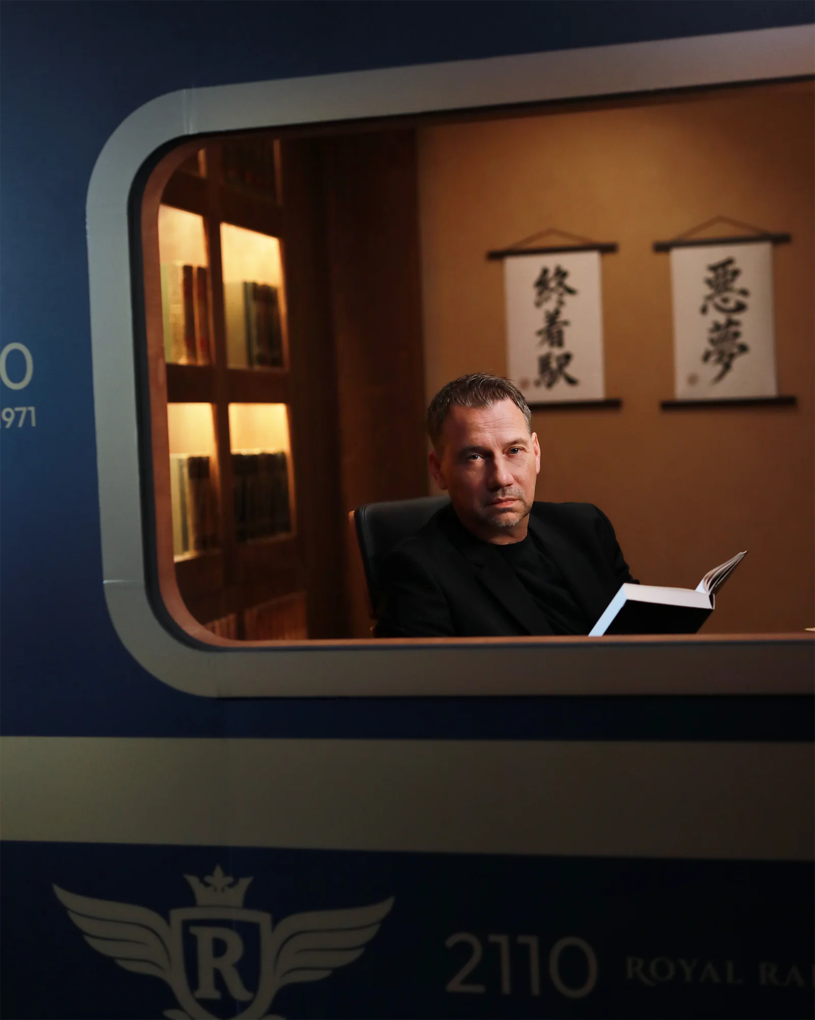Fitzek on the train